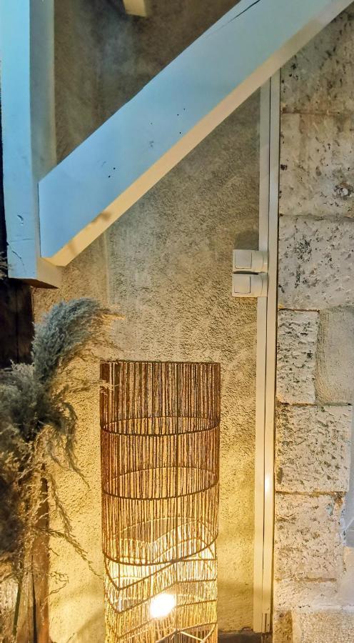 Loft Atypique Au Calme Avec Cour Privative Apartment *