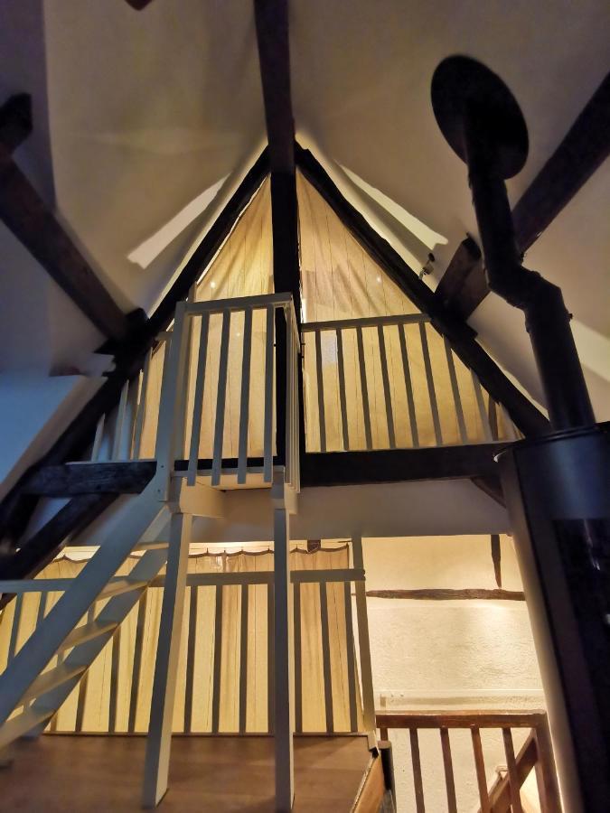 Loft Atypique Au Calme Avec Cour Privative
