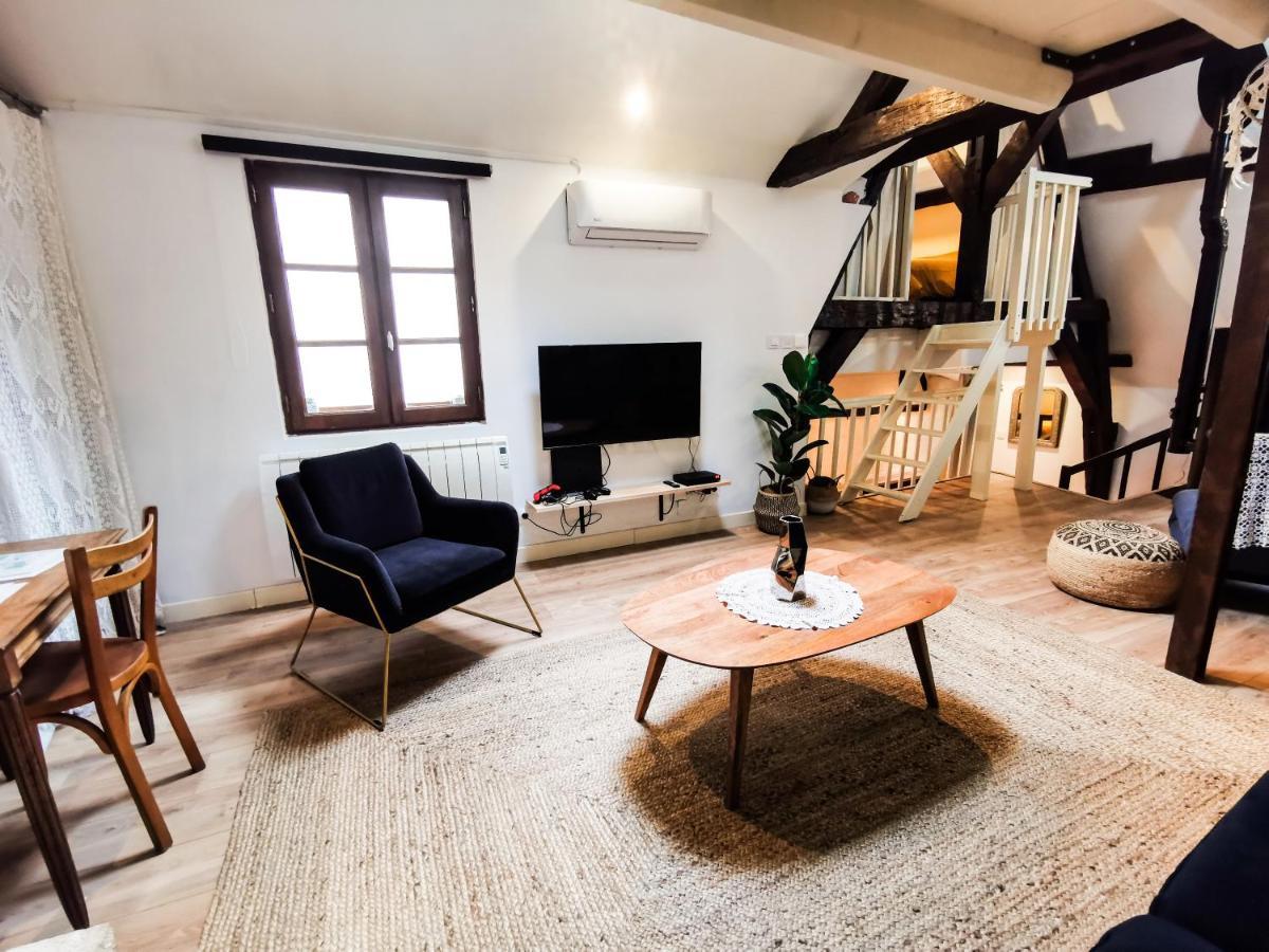 Apartment Loft Atypique Au Calme Avec Cour Privative